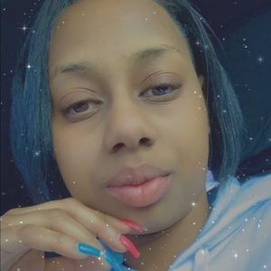 Meet your Posher, Camisha